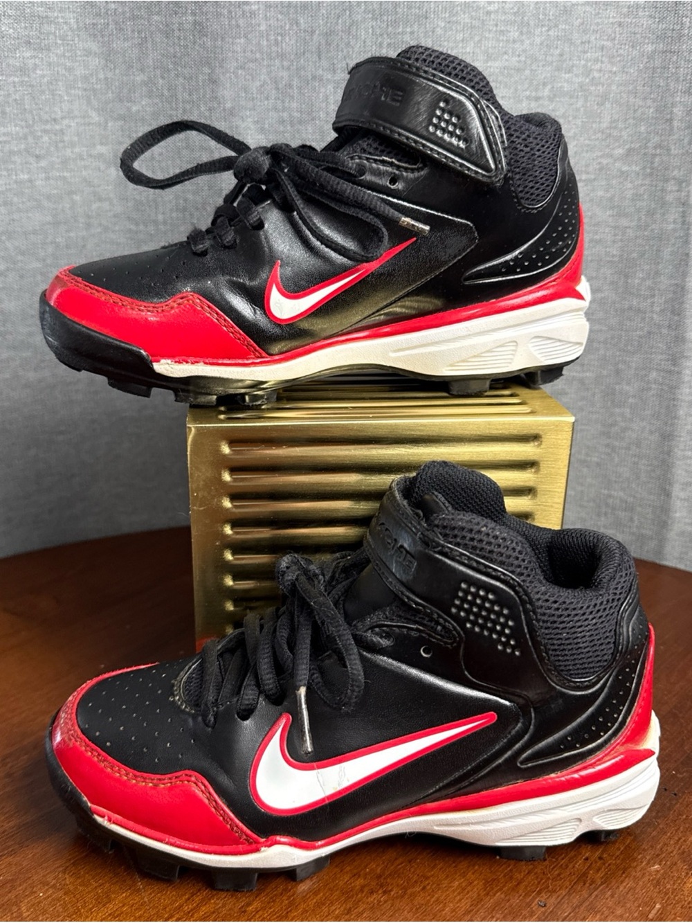 Nike Air Huarache Black White & Red Baseball Cleats Mid Top 1Y